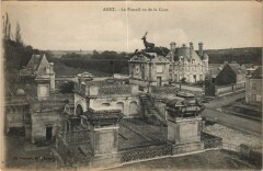 Anet Le Portail vu de la Cour -
													28 Eure et Loir
												