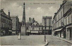 Chartres Place et Colonne Marceau France à Chartres