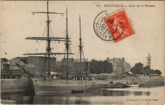 Deauville - Quai de la Marine Ships