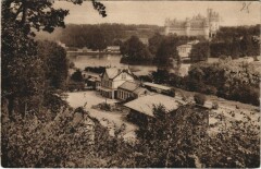Pierrefonds Le Chateau - L'Etang et la Gare à Pierrefonds