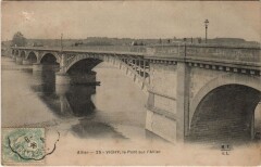 Vichy Le Pont sur l'Allier à Vichy