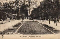 Vichy Perspective du Vieux Parc à Vichy