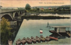 Vichy Pont de l'Allier et Barques de plaisance à Vichy