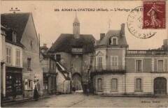 Ainay-le-Chateau L'Horloge -
													03 Allier
												