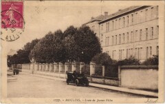 Moulins Lycee de Jeunes Filles à Moulins
