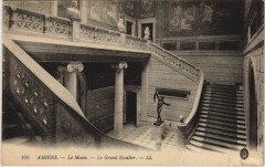 Amiens le Musee Grand Escalier à Amiens