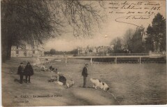 Caen La Passerelle et l'Orne