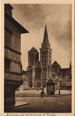 Lisieux La Cathedrale Saint-Pierre à Lisieux