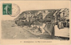 Arromanches La Digue a Maree Montante