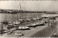 Ouistreham Riva-Bella - Le Port des Yachts et la Jetee à Ouistreham