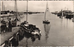 Courseulles-sur-Mer Le Port à Courseulles-sur-Mer
