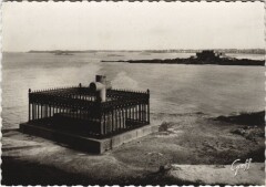 Saint-Malo Le Tombeau de Chateaubriand au Grand Bey à Saint-Malo