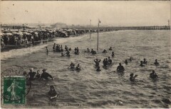 Trouville La Plage a l'heure des Bains