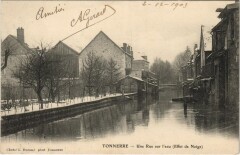 Tonnerre Une Rue sur l'eau France à Tonnerre