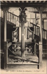 Caen Le Musee des Antiquaires