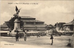 Vichy Place de la Republique et la Marche France à Vichy