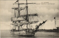 Trois-Mats Saint-Pierre dans l'Avant-Port - Le Havre Ships -
													France
												