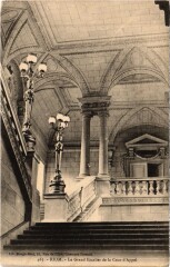 Riom Le Grand Escalier de la Cour d'Appel