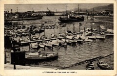 Toulon - Vue sur Le Port à Toulon