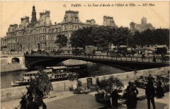 Paris 4e Le Pont d'Arcole et l'Hotel de Ville -
																					75004 Paris 4e
																			