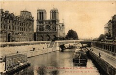 Paris 4e Notre Dame et le Pont au Double à Paris 4e
