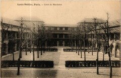 Lycée Molière - Cours de Récréation à Paris 16e