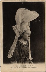 La Normandie - La C. P. A. - Etudes de Costumes - La Bourgogne