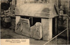 Arles Musee Lapidaire - Couvercle de Sarcophage à Arles