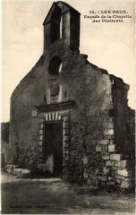 Les Baux Facade de la Chapelle des Penitents