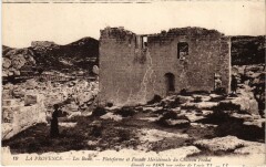 Les Baux Plateforme et Facade Meridionale du Chateau Feodal