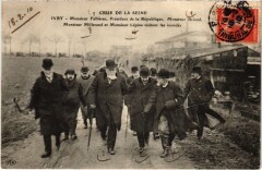 Carte postale ancienne Ivry Fallieres, Briand, Millerand, Lepine Crue de la Seine 1910
                                                                     à Ivry-sur-Seine
                                