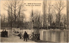 Vincennes Le Lac et le Passeur France à Vincennes