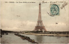 Paris 7e Tour Eiffel et la Seine à Paris 7e