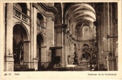 Dax Interieur de la Cathedrale