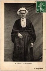 Erquy La Costume - Femme - Type à Erquy