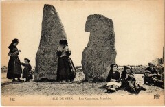 Ile de Sein - Les Causeurs - Menhirs
