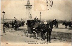Paris le sfe Mme Decourcelle sur son siege Transport