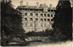 Blois Le Chateau et Square Victor Hugo France à Blois