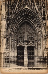 Vendome Facade de la Trinite France -
													41 Loir et Cher
												
