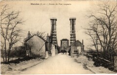 Muides Entree du Pont suspendu France -
													41 Loir et Cher
												