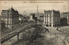 Carte postale ancienne Le Carrefour de la Rue Lecourbe vue prise du Boulevard Pasteur
                                                                     à Paris 15e
                                