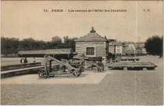 Paris 7e Hotel des Invalides Les canons