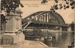 Carte postale ancienne Passerelle du Métropolitain - Quai d'Austerlitz
                                                                     à Paris 13e
                                