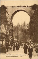 Buttes-Chaumont - Le Pont de Briques à Paris 19e