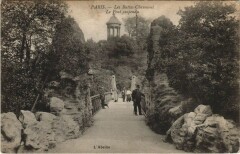 Les Buttes-Chaumont - Le Pont Suspendu à Paris 19e
