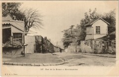 Carte postale ancienne Rue de la Bonne à Montmartre
                                                                     à Paris 18e
                                