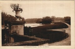 Saint-Fargeau Le Parc du Chateau à Saint-Fargeau