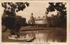 Saint-Fargeau La Piece d'Eau et le Chateau à Saint-Fargeau