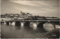 Joigny L'Yonne et Pont de Joigny à Joigny