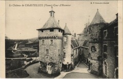 Chastellux Le Chateau de Chastellux - Cour d'Honneur